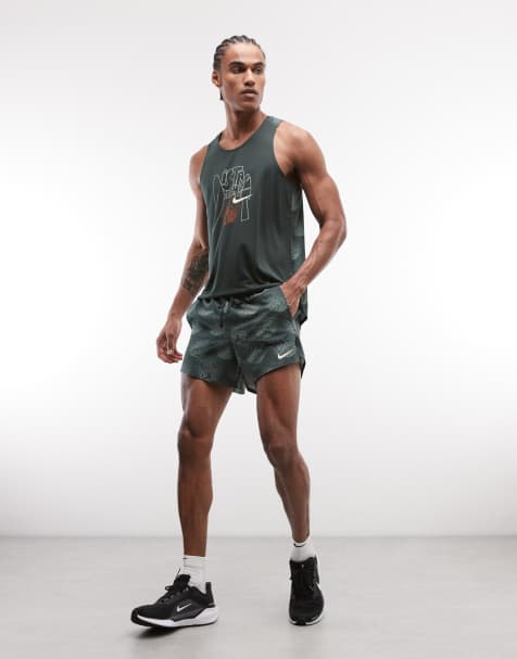 Nike Running Stride Dri-FIT 5inch lined print shorts in black - view 1