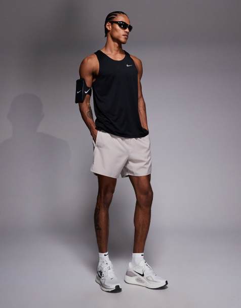 Nike Running - Stride - Dri-FIT - Hemdje in zwart - view 1