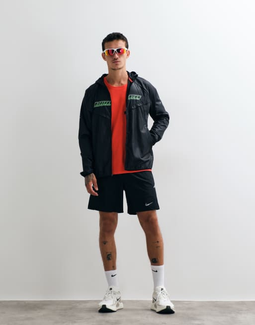 Nike Running Stride Dri-FIT kurtka w czerni, 3 z 5