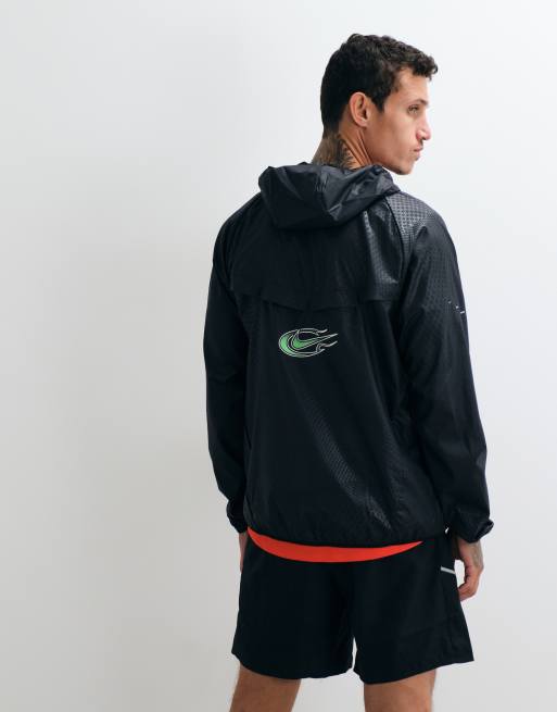Nike Running Stride Dri-FIT kurtka w czerni, 4 z 5