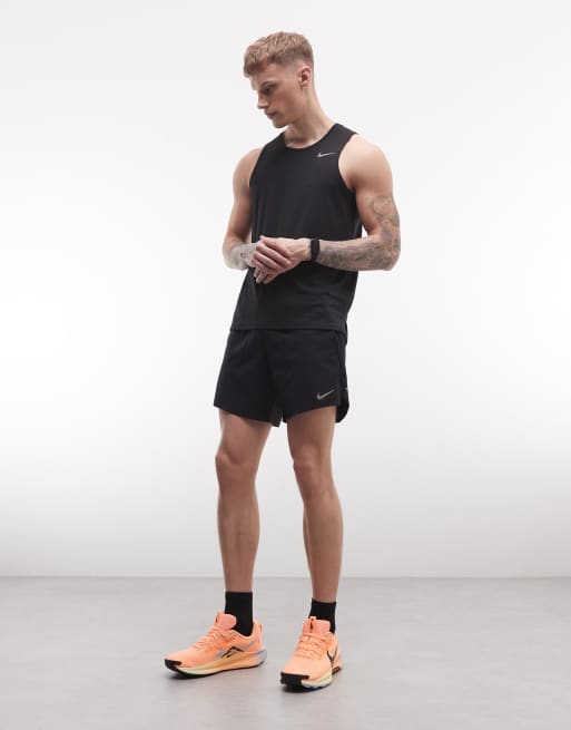Nike Running – Stride Dri-FIT – Lauf-Shorts in Schwarz, 7 Zoll Schrittlänge , 2 von 5