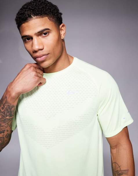 Nike Running - Stride - Dri-FIT - Lysegrøn T-shirt - view 1