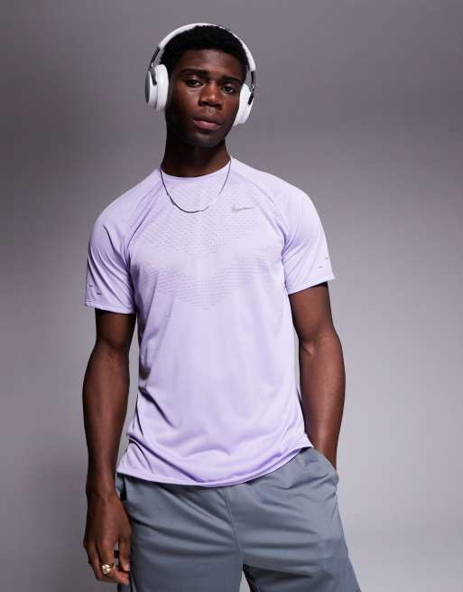Nike Running - Stride Dri-FIT - Lyslilla T-shirt