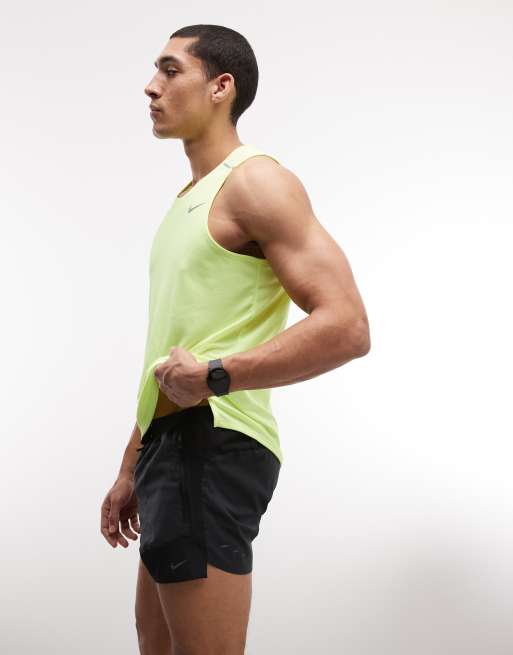 Nike Running Stride Dri-FIT shorts in black, 3 of 5