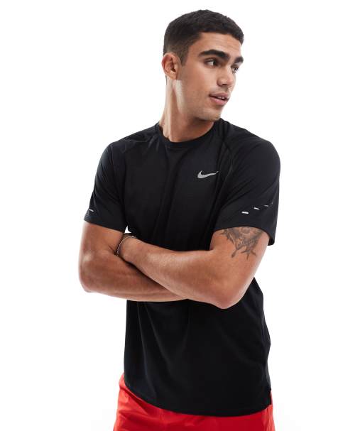 Nike Running Stride Dri-FIT t-shirt in black - view 1