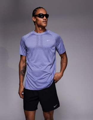 Running - Stride Dri-FIT - T-Shirt in Flieder-Lila Lila XL