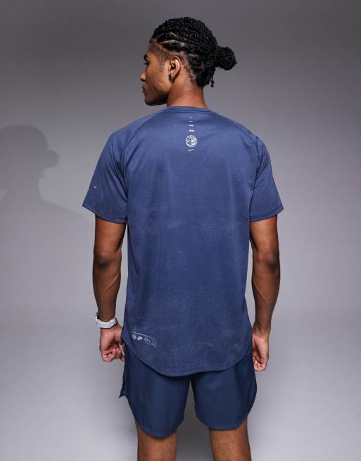 Nike Running Stride Dri-FIT t-shirt in navy, 3 of 5