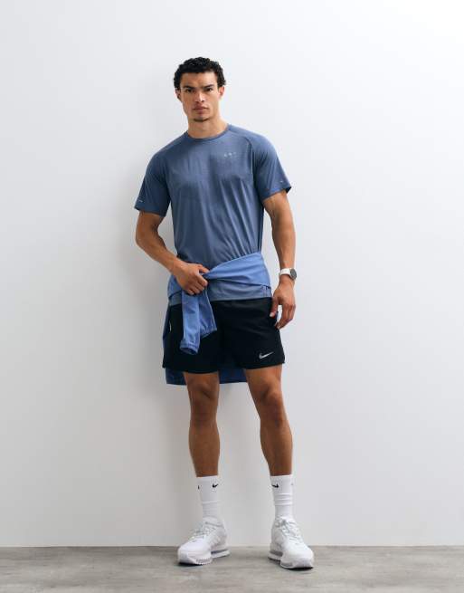 Nike Running Stride Dri-FIT T-shirt w kolorze niebieskim, 3 z 5