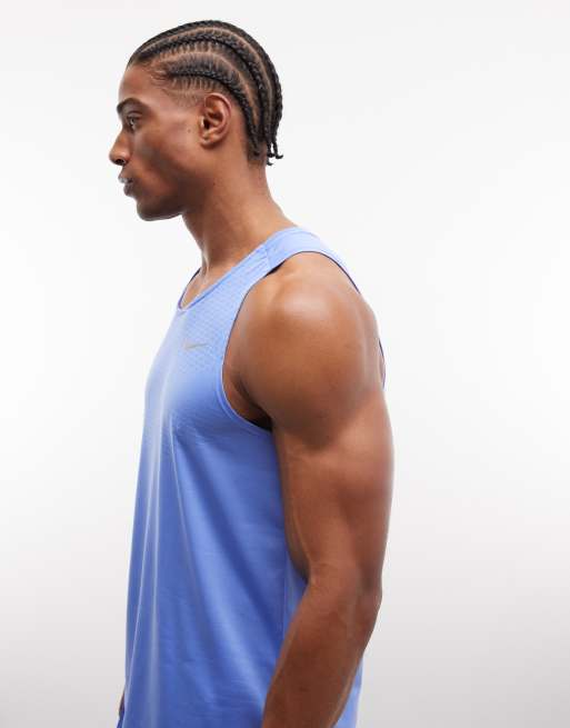 Nike Running – Stride Dri-FIT – Trägertop in Blau, 5 von 5
