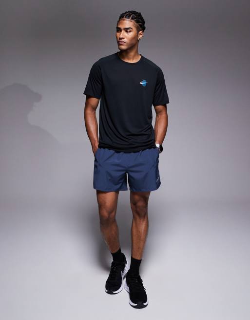 Nike Running Stride Energy Dri-FIT back print t-shirt in black, 2 of 5