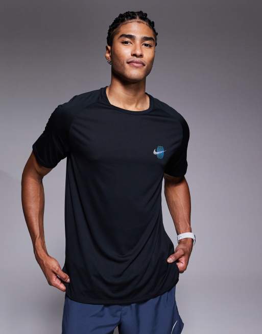 Nike Running Stride Energy Dri-FIT back print t-shirt in black, 3 of 5