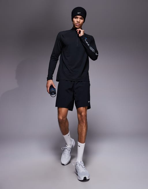 Nike Running – Stride Energy Dri-FIT – Langärmliges Oberteil in Schwarz mit kurzem Reißverschluss, 2 von 5