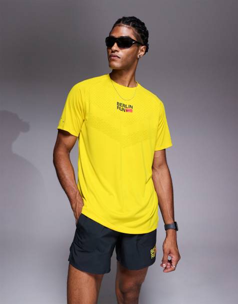 Nike Running - Stride - Gul T-shirt med Berlin Marathon-grafik - view 1