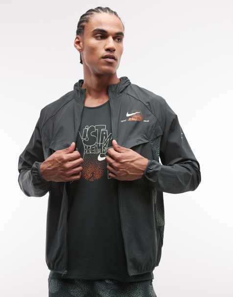Nike Running Stride Repel dream print jacket in black - view 1