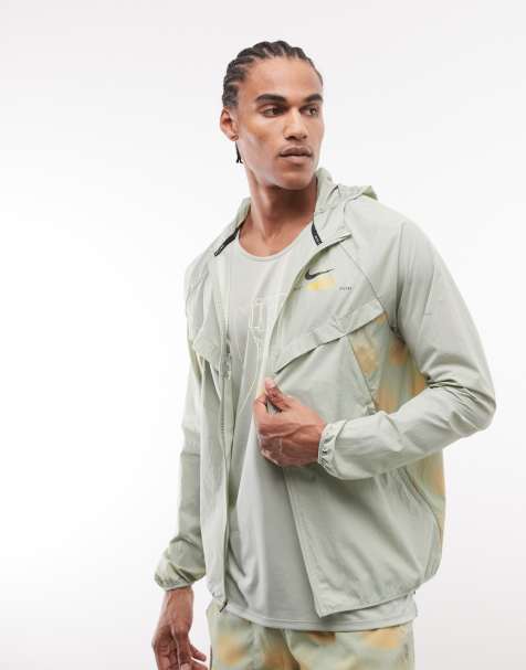 Nike Running Stride Repel dream print jacket in green - view 1