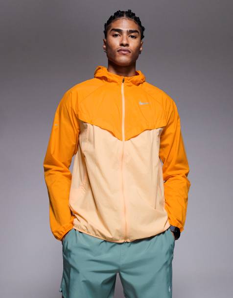 Nike Running Stride Repel jacket in orange - view 1