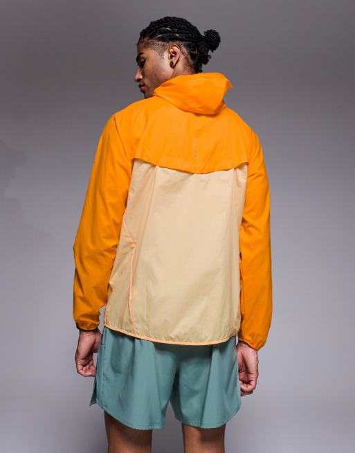 Nike Running Stride Repel jacket in orange, 3 of 5