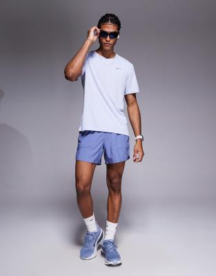 Nike Running - Stride - Short 5 pouces en tissu Dri-FIT - Bleu