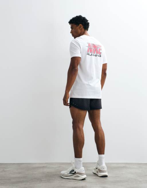 Nike Running - Stride - T-shirt imprimé au dos en tissu Dri-FIT - Blanc, 3 de 5