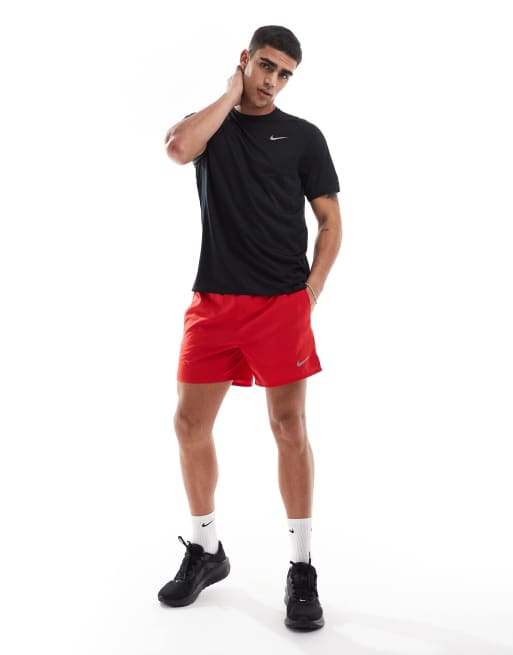 Nike Running Stride t-shirt in black , 4 of 4