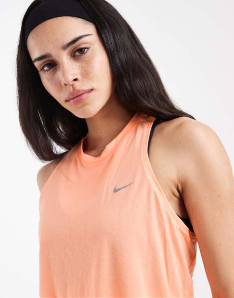 Nike Running - Swift Breathe - Tanktop in oranje - view 1