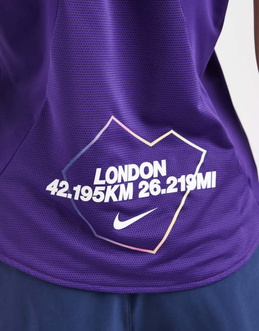 Nike Running - Swift Dri-FIT - City Marathon - Lilla T-shirt , 3 af 4