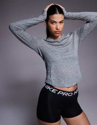 Nike Running - Swift Dri-FIT - Langärmliges Oberteil in Grau