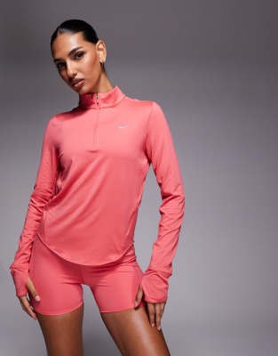 Nike Running - Swift Dri-FIT - Langärmliges Oberteil in Rosa mit kurzem Reißverschluss