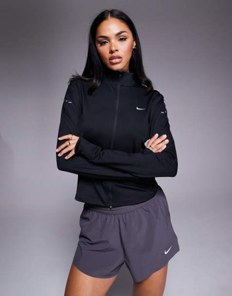 Nike Running – Swift – Dri-FIT – Svart, figurnära topp med dragkedja - view 1