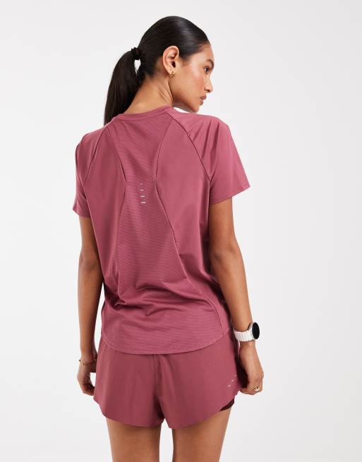 Nike Running - Swift - Dri-FIT - T-shirt in roze, 4 van 4