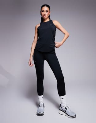 Nike Running - Swift - Knöchellange Leggings in Schwarz