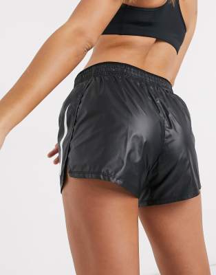 nike run swoosh shine shorts