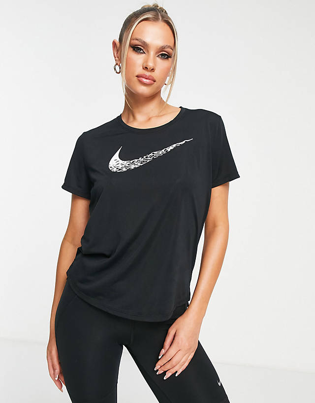 Nike Running - swoosh t-shirt in black