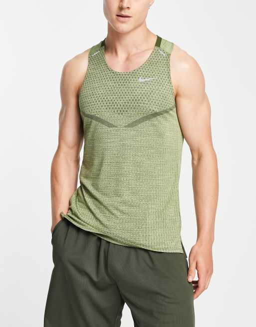 Nike Running - Techknit Ultra ADV Dri-FIT - Kakigrøn undertrøje