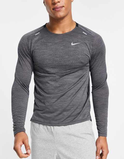 journalist contant geld Bewolkt Nike Running Techknit Ultra long sleeve top in black | ASOS