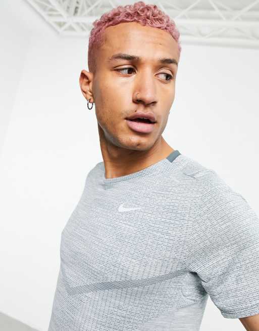grey nike running top