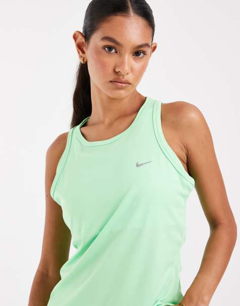 Nike Running Tempo Dri-FIT hemdje in groen - view 1