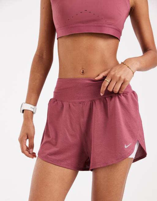 Nike Running Tempo Dri-FIT Mesh 2-in-1-Shorts in Pink, 4 von 5