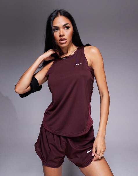 Nike Running – Tempo Dri-FIT – Trägertop in Burgunderrot - view 1