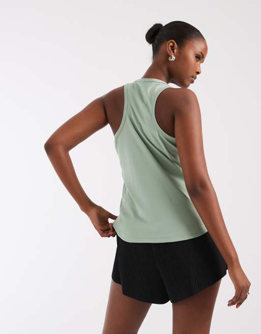 Nike Running Tempo Dri-FIT vest in green , 3 of 4