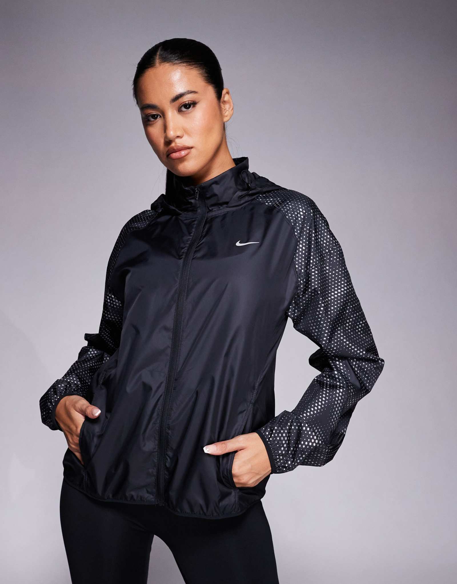 Куртка Nike Running Tempo Flash черного цвета