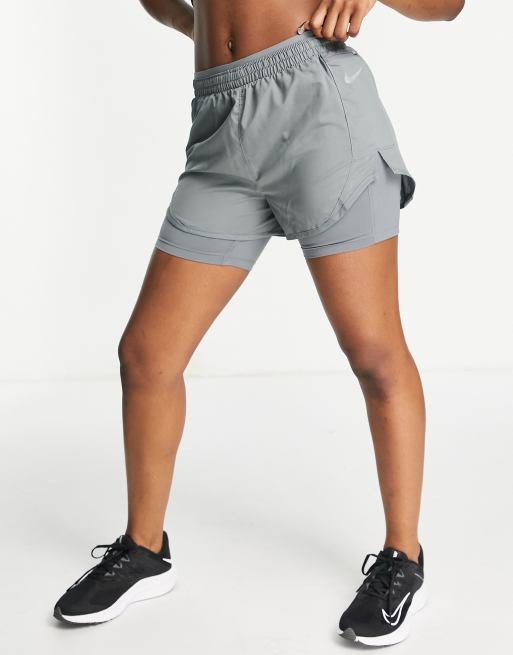 Nike Running – Tempo Luxe – Grå 2-i-1 shorts, 3 av 4