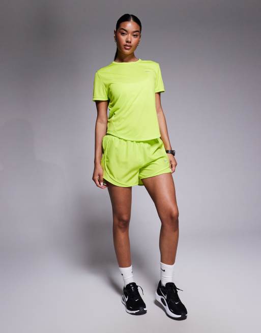 Nike Running Tempo midrise 3 inch shorts in yellow, 2 of 5