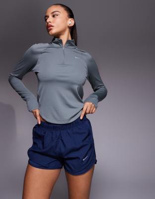 Nike Running - Tempo - Short 3 pouces à taille mi-haute - Bleu marine | ASOS