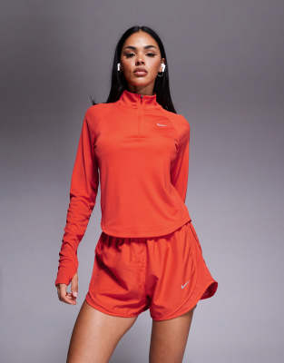 Nike Running - Tempo - Short 3 pouces en tissu Dri-FIT à taille mi-haute - Rouge | ASOS