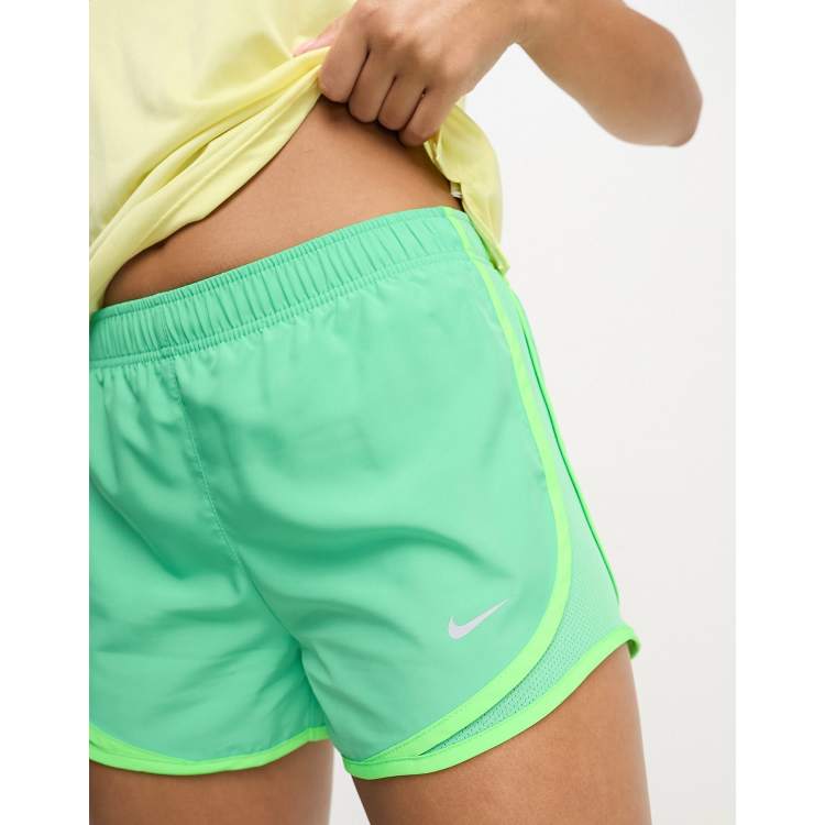 Nike running store shorts green