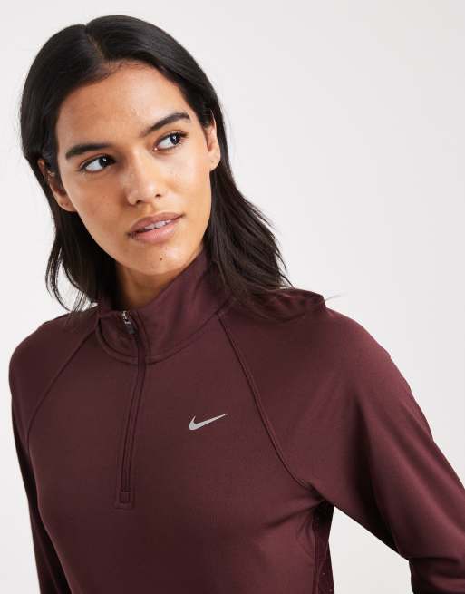 Nike Running - Tempo - Top met halve rits en lange mouwen in bordeauxrood, 3 van 4