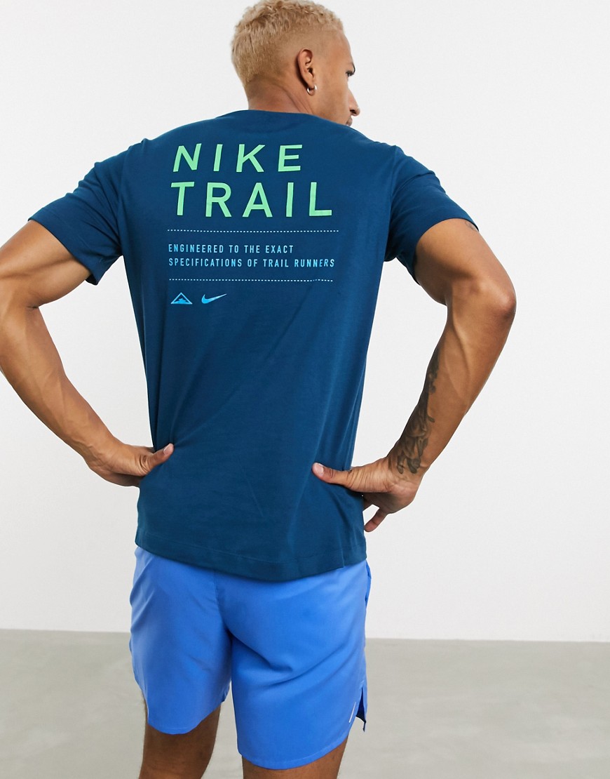 Nike Running - Trail - Blå t-shirt med logo