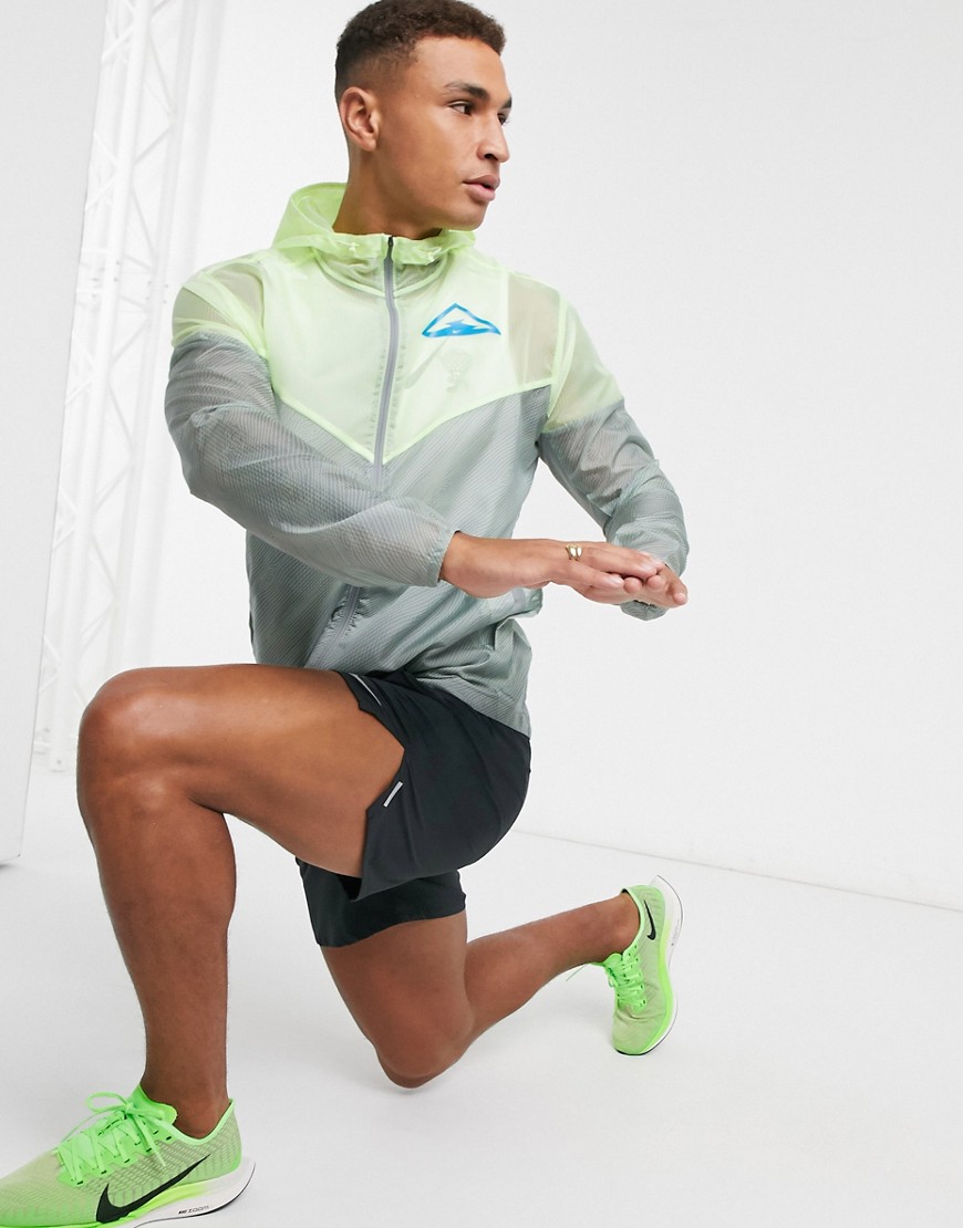 Nike Running - Trail - Grå jakke med gennemgående lynlås og logo