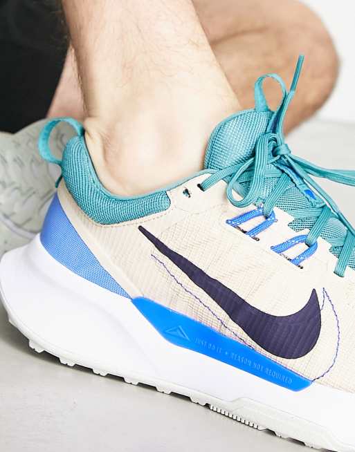 Nike Running Trail Juniper trainers in brown and blue